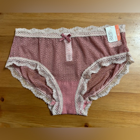 Gilligan & O'Malley Other - Gilligan & O’Malley hipster panty in lace and frill